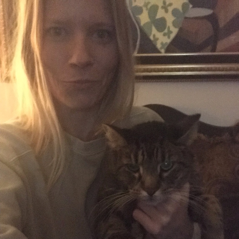 Meet your Posher, Danielle